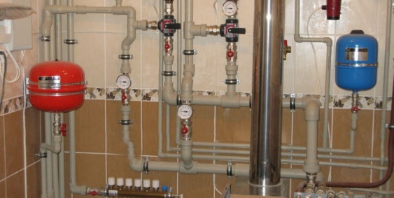 Монтаж водоснабжения в частном доме (разводка труб) в Москве и Московской области